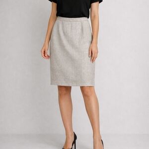 Giorgio Armani Italian Classic Knee Length Pencil Skirt Light Gray Size 6/8